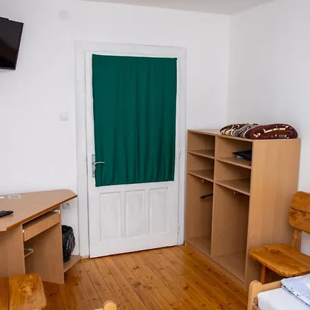 Semesterbostad Prenociste Vanja Padej